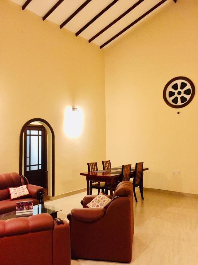 Sweet Home Tourist Rest, Cooking Classes & Tours Anuradhapura Luaran gambar