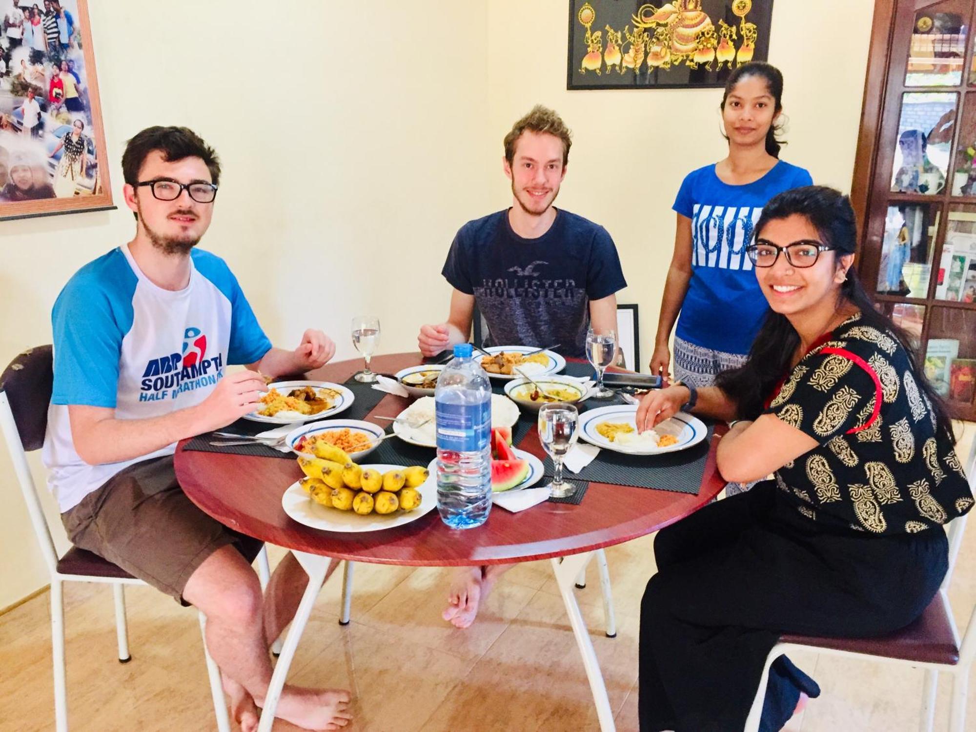 Sweet Home Tourist Rest, Cooking Classes & Tours Anuradhapura Luaran gambar