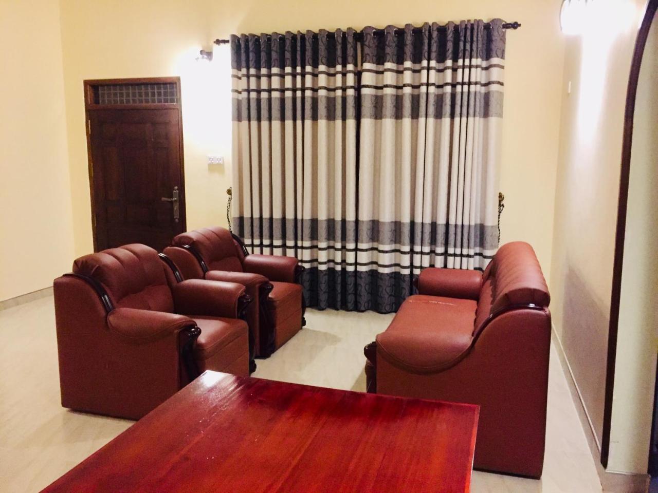 Sweet Home Tourist Rest, Cooking Classes & Tours Anuradhapura Luaran gambar