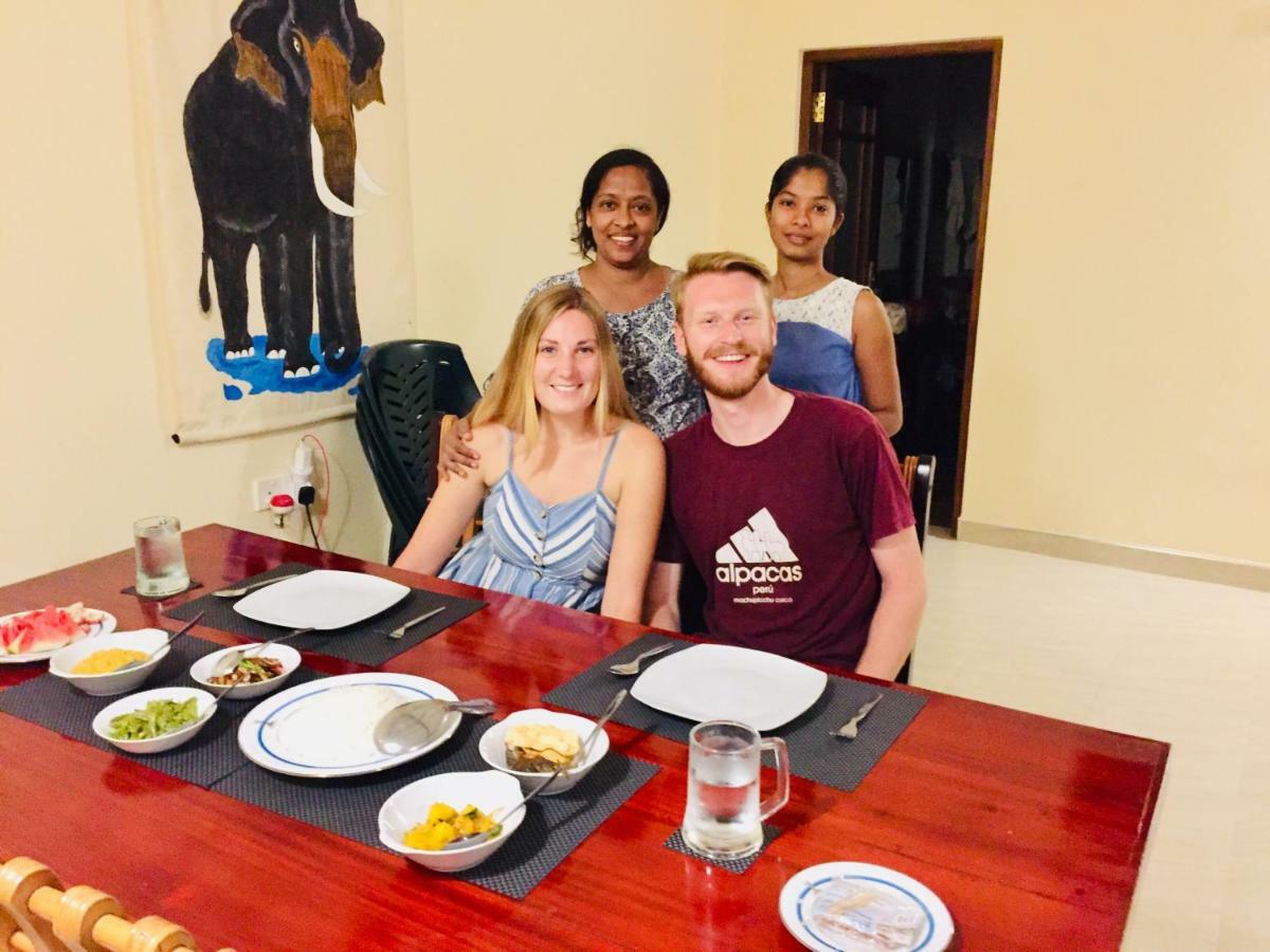 Sweet Home Tourist Rest, Cooking Classes & Tours Anuradhapura Luaran gambar