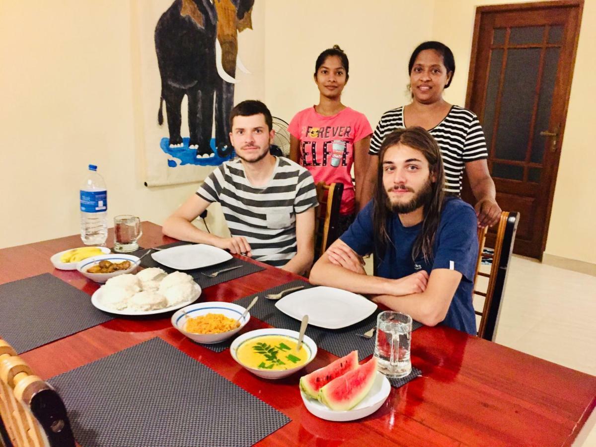 Sweet Home Tourist Rest, Cooking Classes & Tours Anuradhapura Luaran gambar