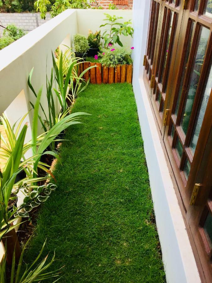 Sweet Home Tourist Rest, Cooking Classes & Tours Anuradhapura Luaran gambar