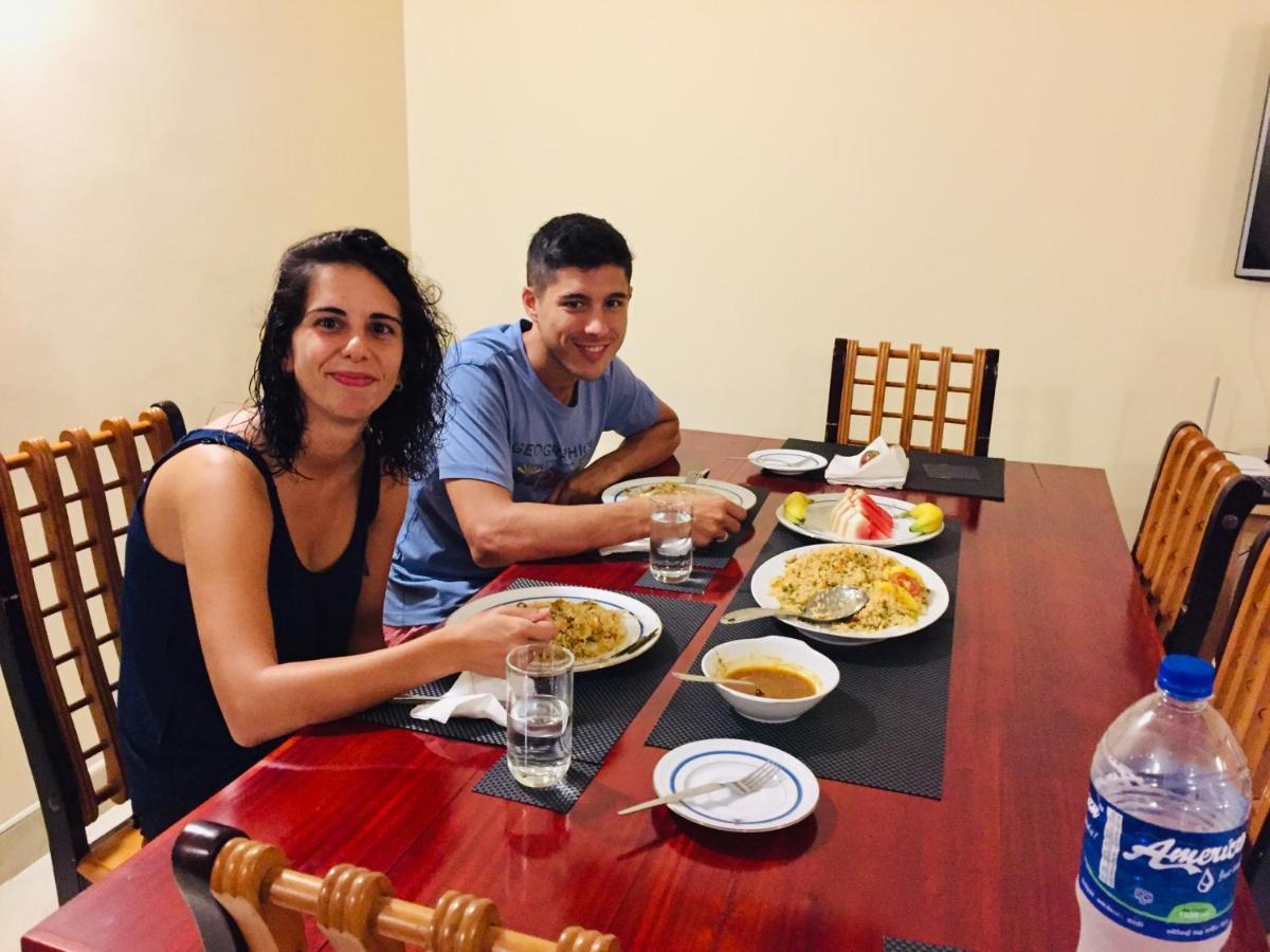 Sweet Home Tourist Rest, Cooking Classes & Tours Anuradhapura Luaran gambar